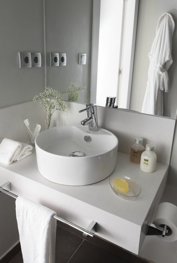 Apartament Rambla 102 *