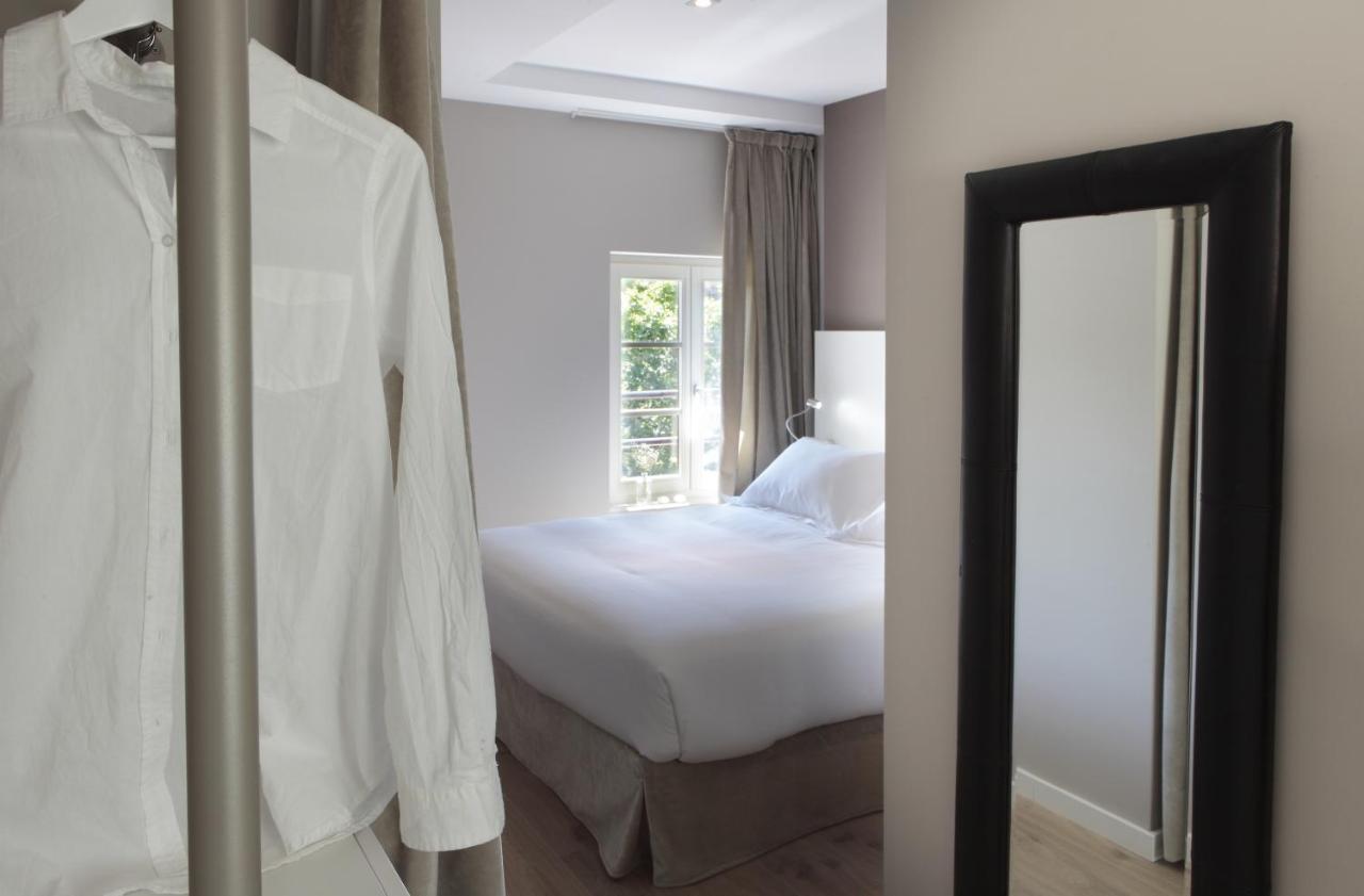 Apartament Rambla 102 *